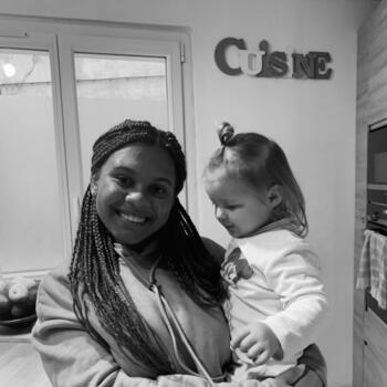 Babysitter in Lyon: Léa