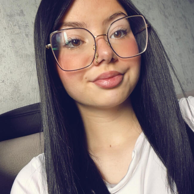 Babysitter in Châlons-en-Champagne: Shana