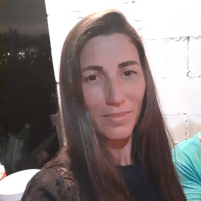Babysitter in Biguaçu: Elisabete