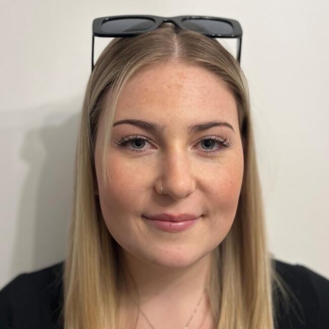 Babysitter in Dachau: Roxana