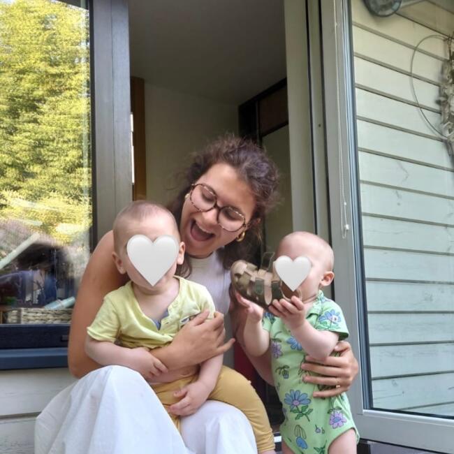 Babysitter in Almada: Laetitia