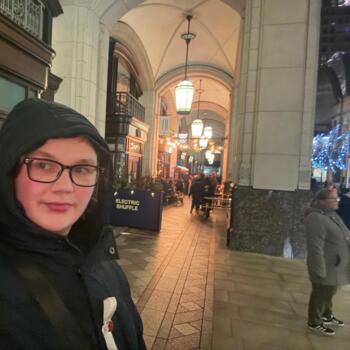 Babysitter in London: Frankie