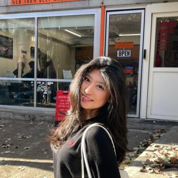 Babysitter in Singapore: Jesselyn