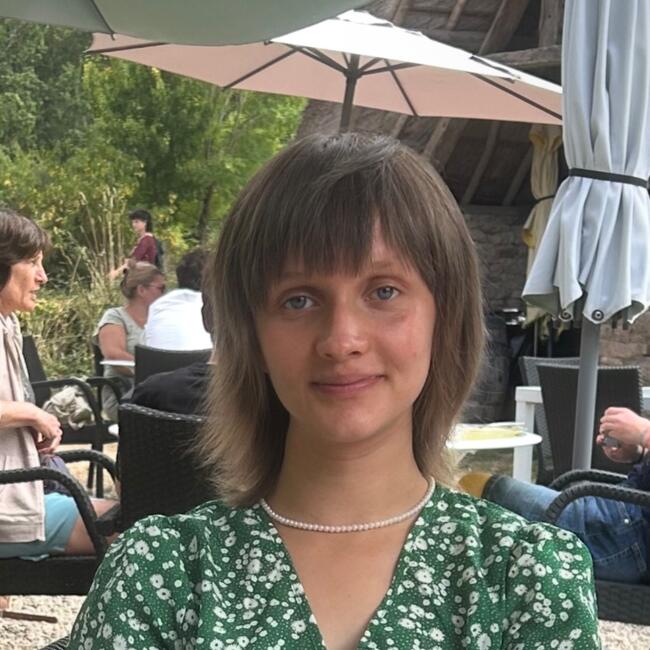 Babysitter in Ambrumesnil: Léa