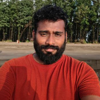 वापी में बेबीसिटर: Blesson