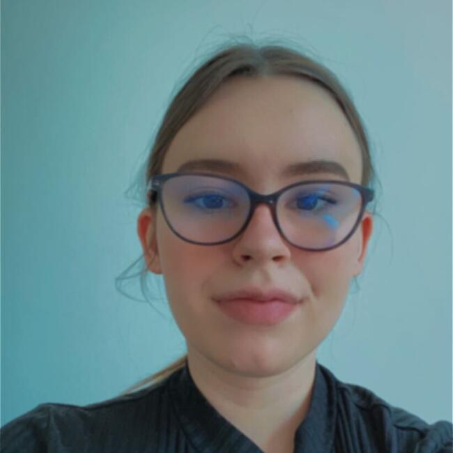 Babysitter in Marseille: Lisa