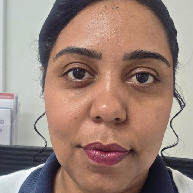 Babá em Trindade: Adriana