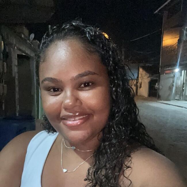 Babá em Macaé: Camila