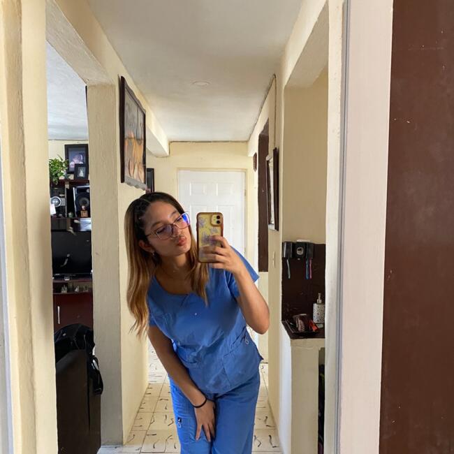 Niñera en Cancún: Angi Gomez
