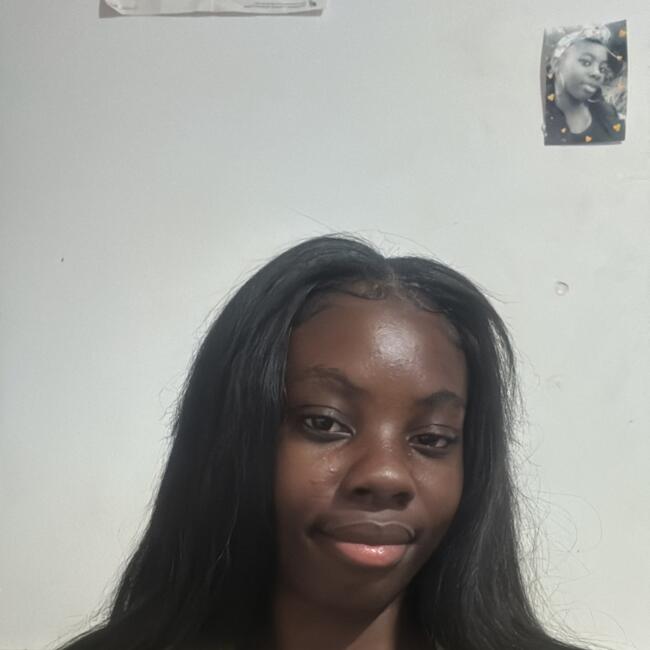 Babysitter in Saint-Denis: Deborah