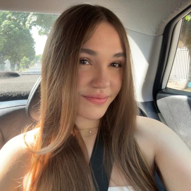Babá em Balneário Camboriú: Lorena