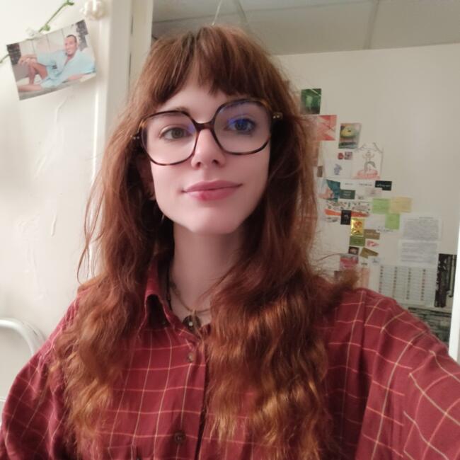 Babysitter in Rouen: Linsey