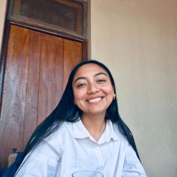 Babysitter in Vaqueros: Lourdes