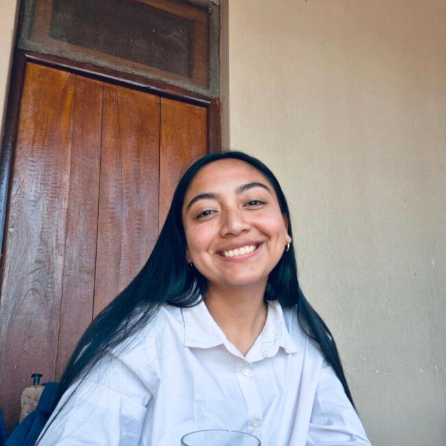 Babysitter in Vaqueros: Lourdes