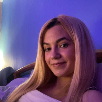 Babysitter in Tuam: Elena