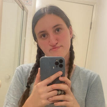 Babysitter in Brisbane: Erin