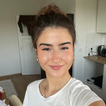 Babysitter Essen: Cansu