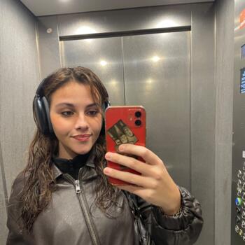 Babysitter in Paris: Hortense