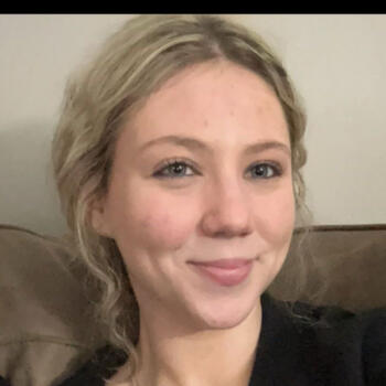 Babysitter in Cherry Hill: Savannah