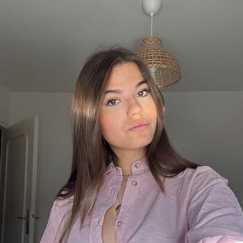 Babysitter in Clermont-Ferrand: Jeanne