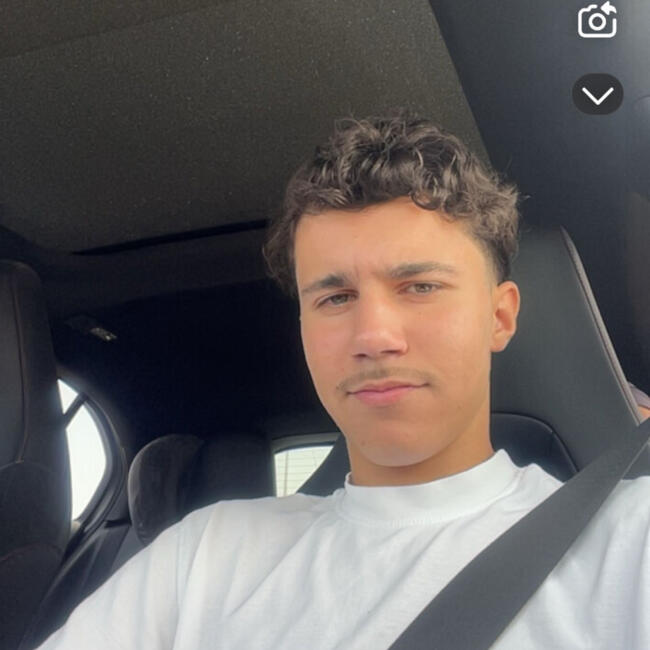 Babysitter in Maaseik: Redouane