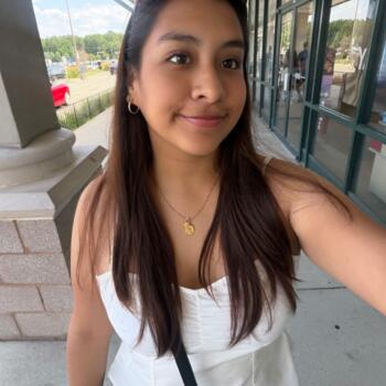 Babysitter in Cassville (New Jersey): Fatima