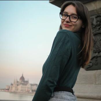 Babysitter in Budapest: Edina