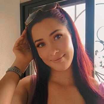 Babysitter in Heredia: Valeria