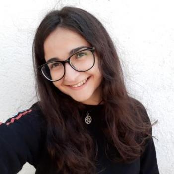 Babysitter Torres Vedras: Adriana