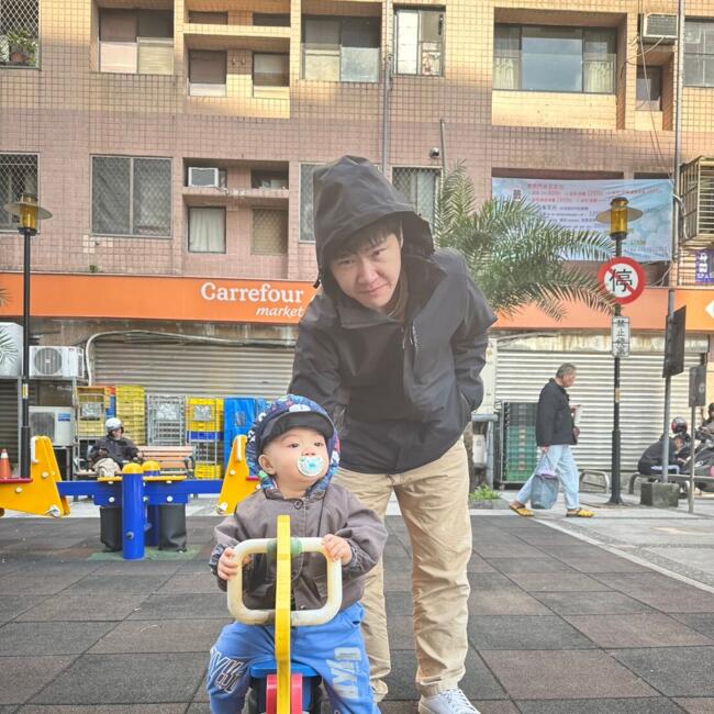 Babysitting job in New Taipei City: 志元