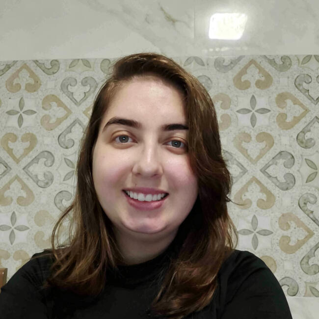 Babá em Juruaia: Debora