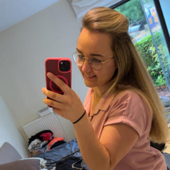 Babysitter in Kruishoutem: Kimberly