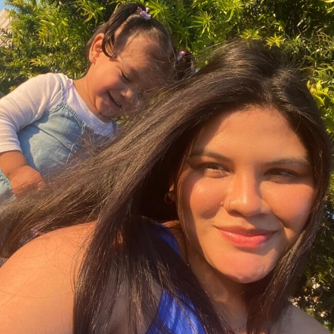 Emprego de babá em Curitiba: Mayara