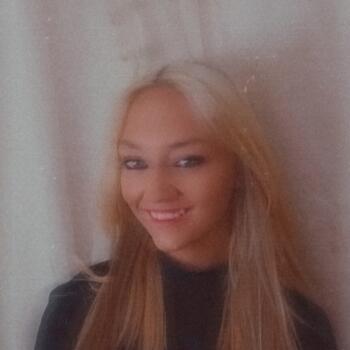 Babysitter in Kinross: Amber