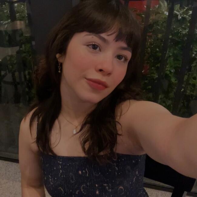 Babysitter in Rio Branco: Débora