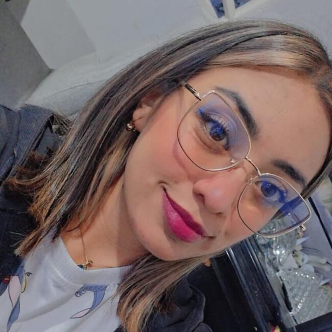 Babysitter in Puerto Vacamonte: Laura