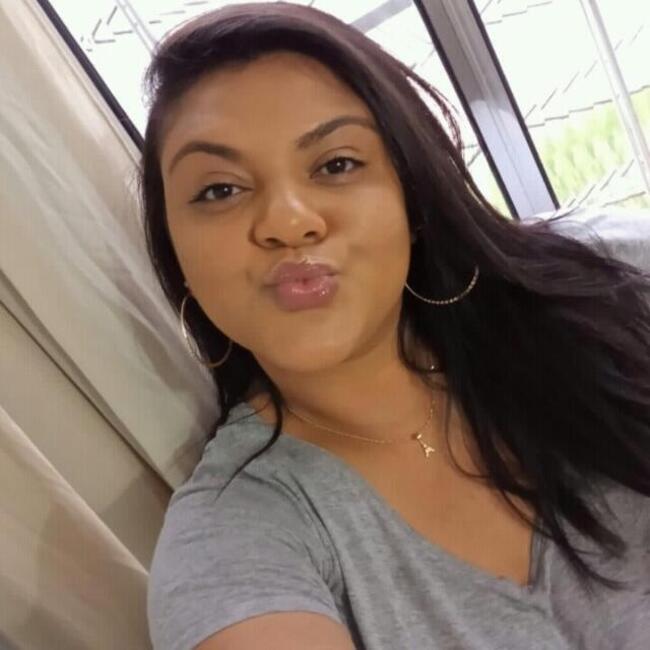 Babá em Pelotas: Camila