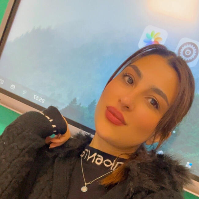 Babysitter in Rome: Zahra