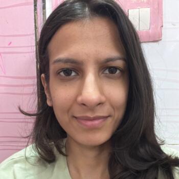 बेबीसिटर दिल्ली: Richa