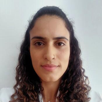 Babysitter in Matosinhos Municipality: Estefani