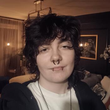 Babysitter in Ipswich: Nikolas