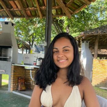 Babá em Coronel Fabriciano: Alana