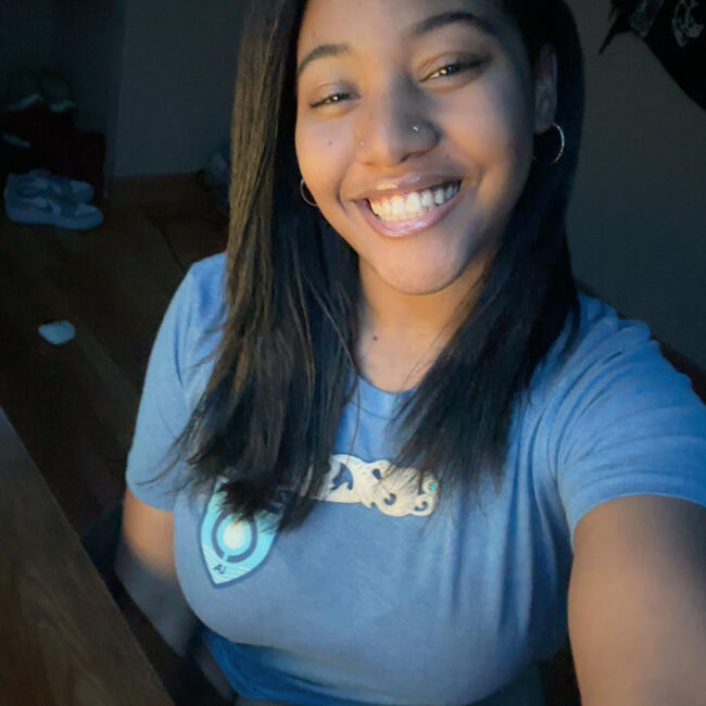 Babysitter in Milwaukee: Vivianna