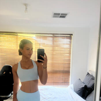 Babysitter Adelaide: Mia