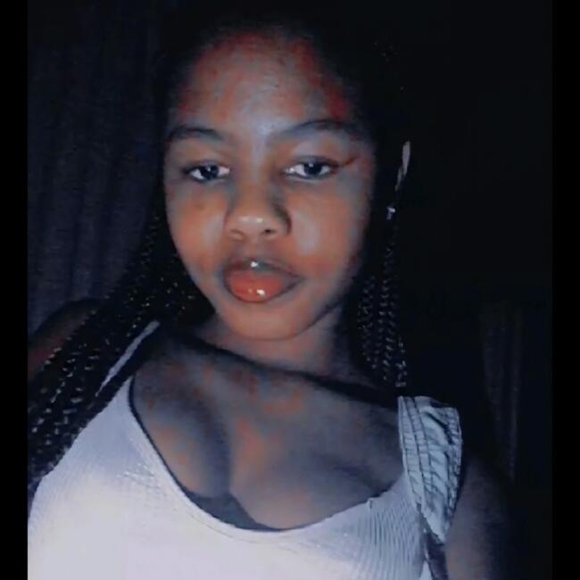 Babysitter in East London: Aviwe