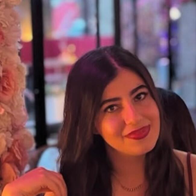 Babysitter in Genoa: Hadis