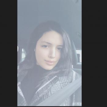 Baby-sitter in Nevers: Amina