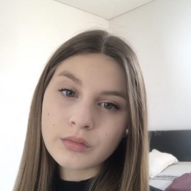 Babysitter in Châlons-en-Champagne: Chloe
