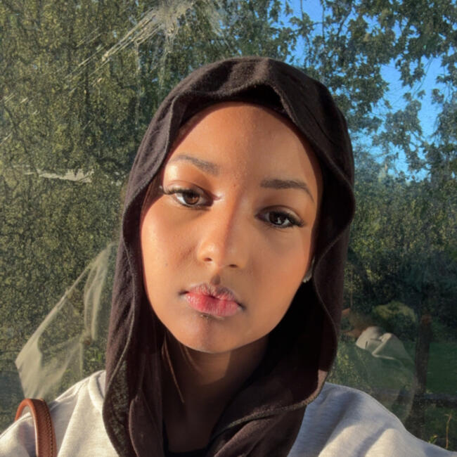 Babysitter in Barnet: Mona