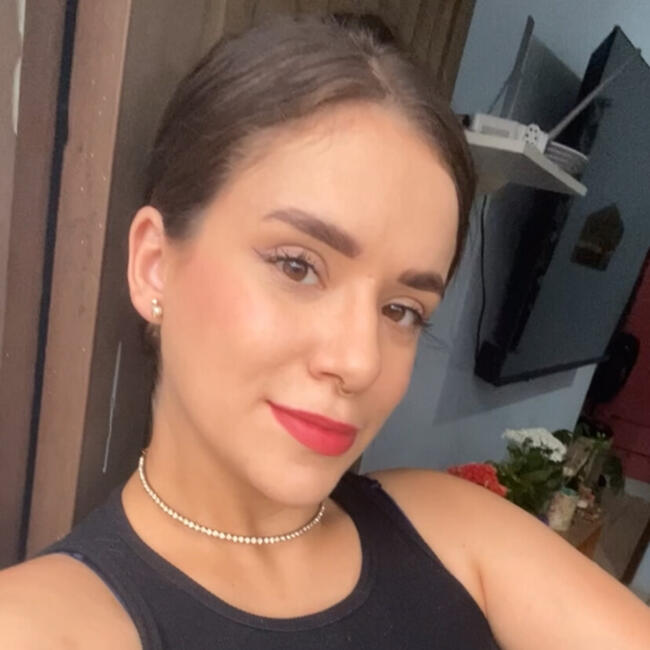 Babá em Balneário Camboriú: Laura